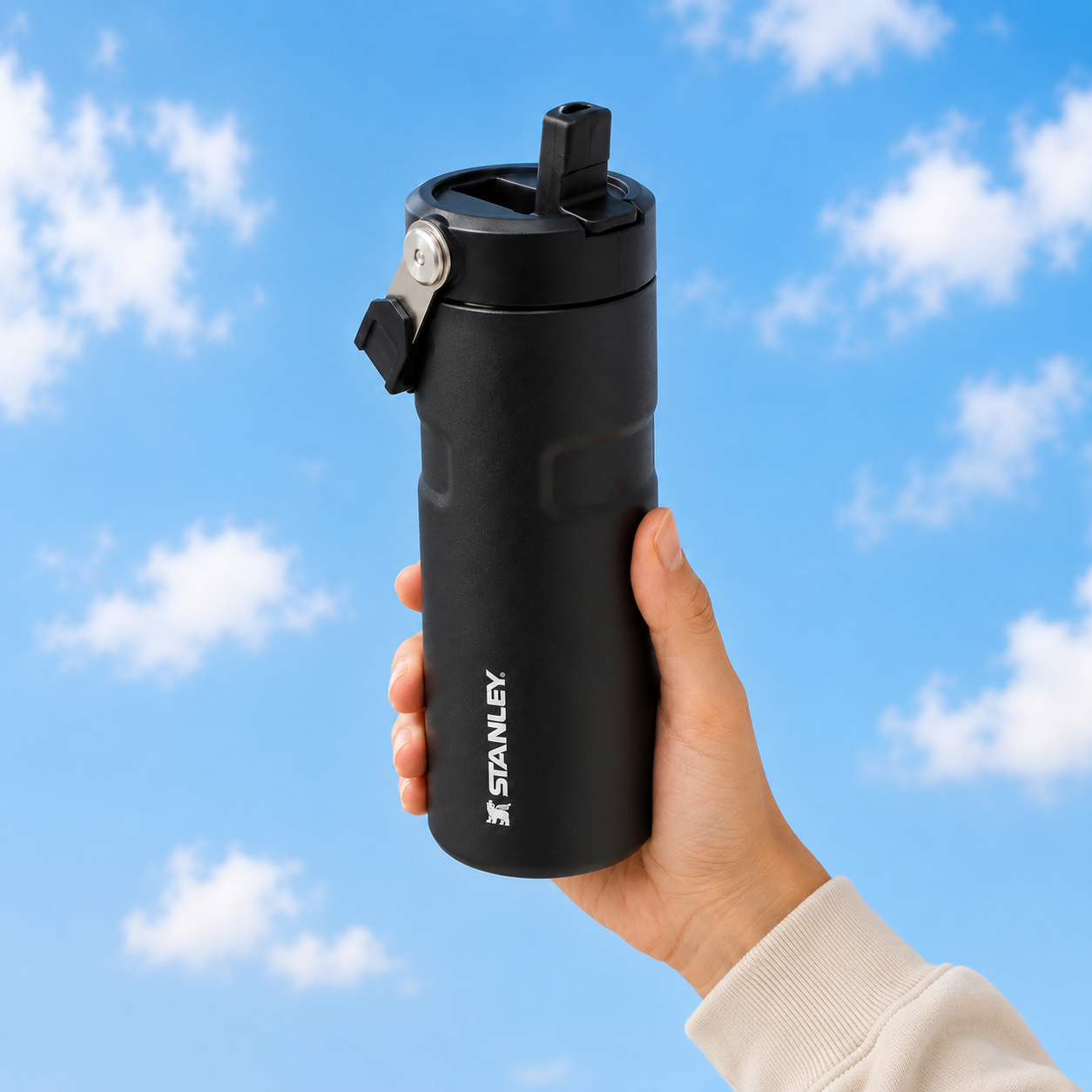 Stanley IceFlow Flip Straw 2.0 Water Bottle (16 oz) | Onyx Black